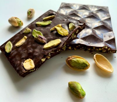 Tavoletta cioccolato extra-fondente e pistacchio salato